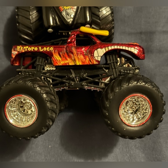 Hot Wheels Monster Jam Monster Trucks Lot Of 10 Grave Digger Monster Mutt TMNT - Picture 14 of 15